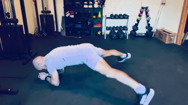Forearm plank jacks