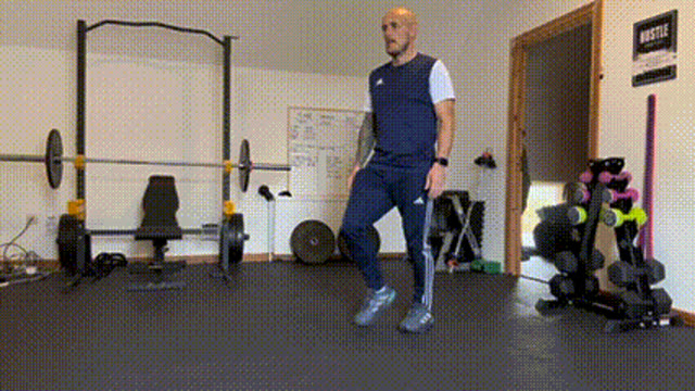 Forward to reverse lunge