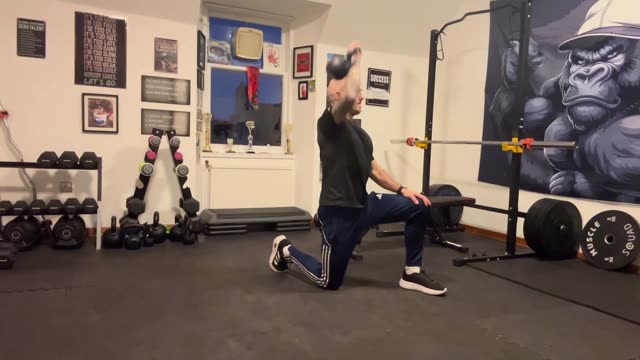 Kettlebell half-kneeling press