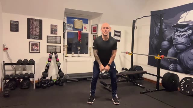 Kettlebell hinge to upright row