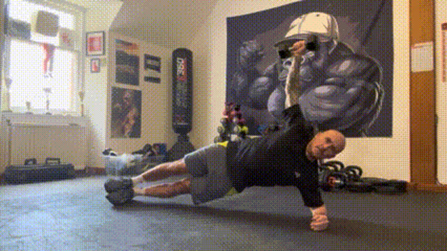 Side plank dumbbell hold