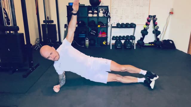 Side plank hip drops