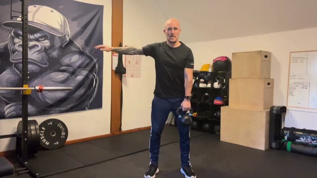 Single-arm kettlebell deadlift