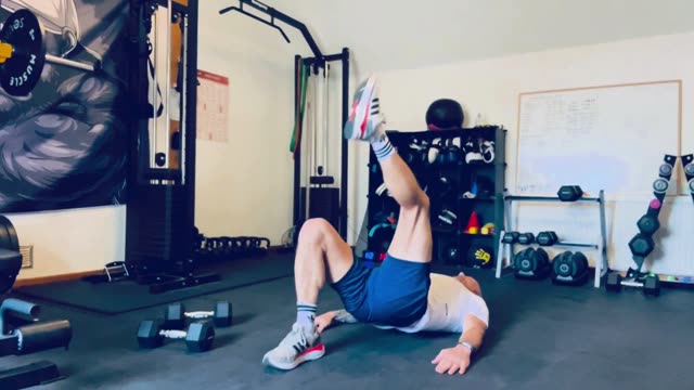 Single-leg hip thrust