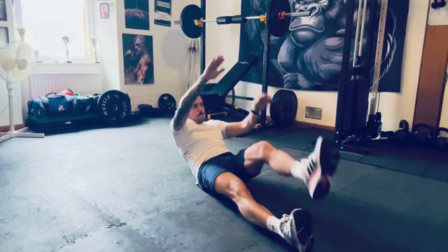 Single-leg V-up